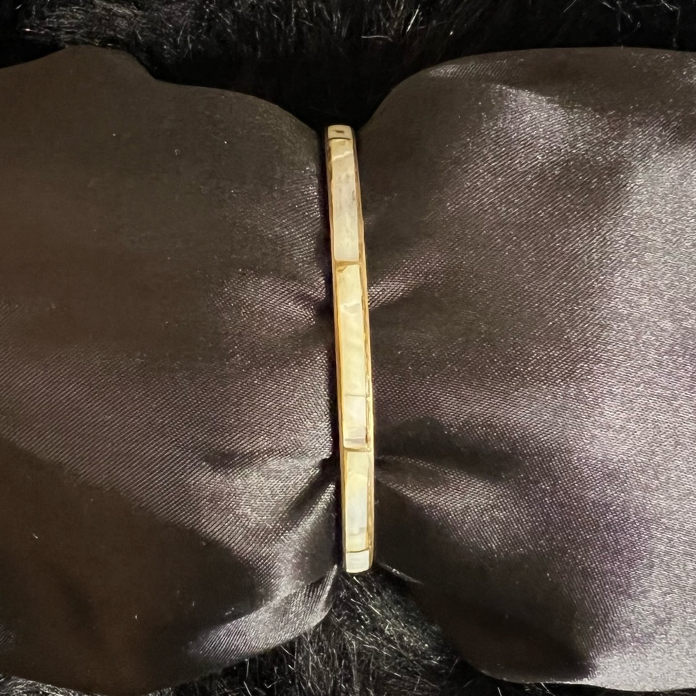 Bone color bangle